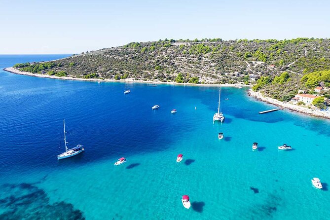 Half day speedboat tour to Solta island & Blue Lagoon from Trogir - Meeting at Kamerlengo Castle at 8:40 a.m.