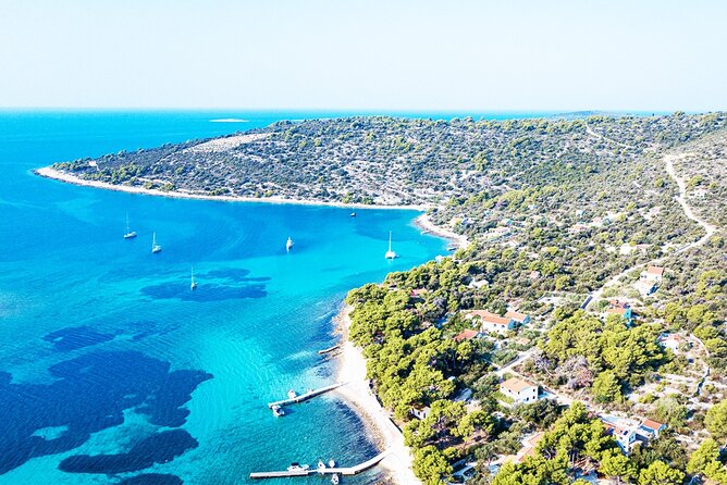 Half day speedboat tour to Solta island & Blue Lagoon from Trogir - The Blue Lagoon and its small islands