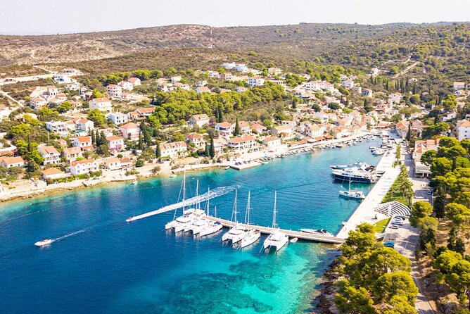 Half day speedboat tour to Solta island & Blue Lagoon from Trogir - Equipment, swimming, and comfort