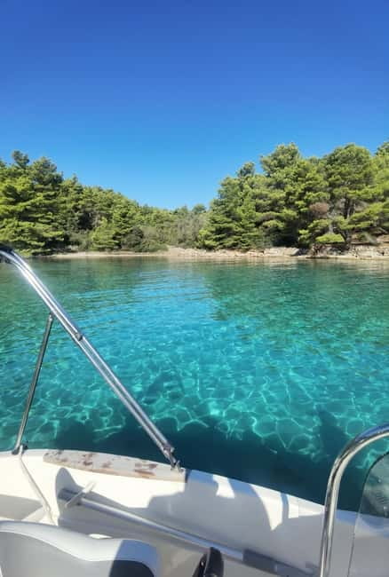 Half-day speedboat trip from Zadar with drinks - A flexible skipper can improve the morning