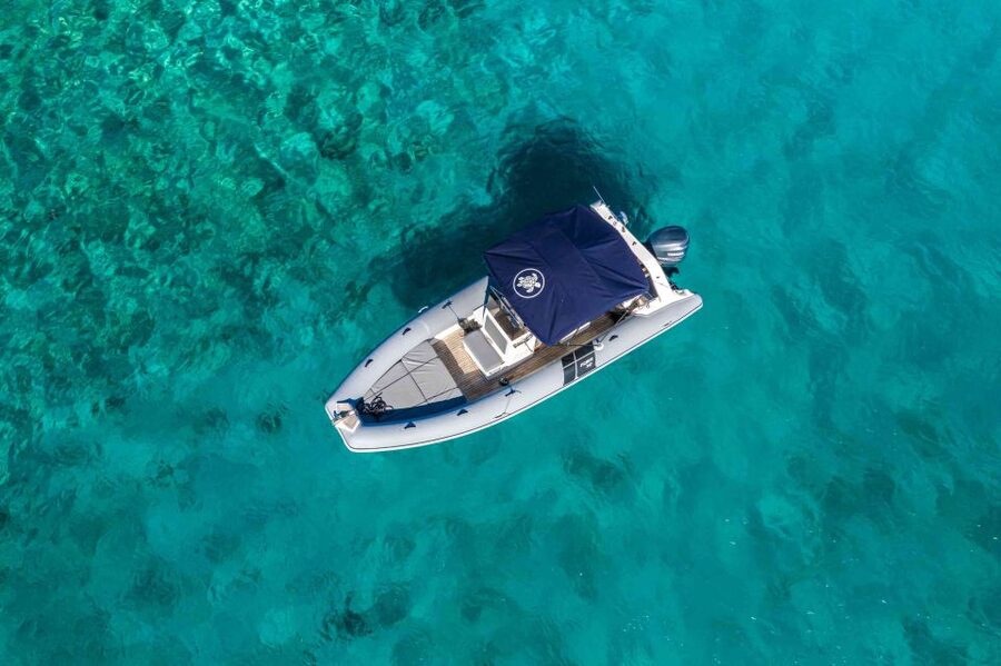 Hvar: Blue and Green Caves Boat Tour with Stiniva Beach - The skipper can shape the whole day