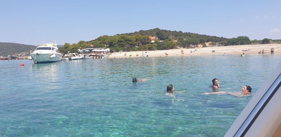 Hvar:Blue & Grenn Cave and Vis Island Private Speedboat Tour - The Green Cave on Ravnik is a choice, not a forced stop