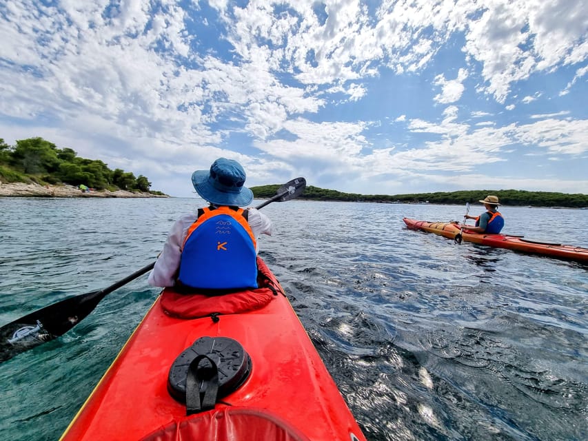 Hvar: Half day kayak tour to Pakleni islands - Starting beside the kayaks at Šetalište put Križa 21