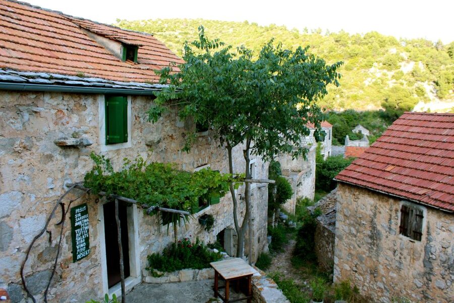 Hvar Hidden Gems Tour with Lunch or Dinner - Velo Grablje and the island’s lavender past