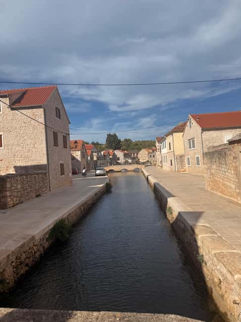 Hvar: Hvar Wine Tasting Experience - Why this tour shows you more than Hvar Town