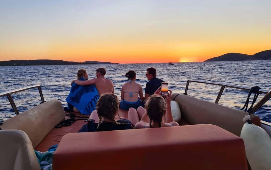 Hvar: Sunset and Pakleni Islands with a Speed Boat - Thirty minutes at Mlini and Ždrilca