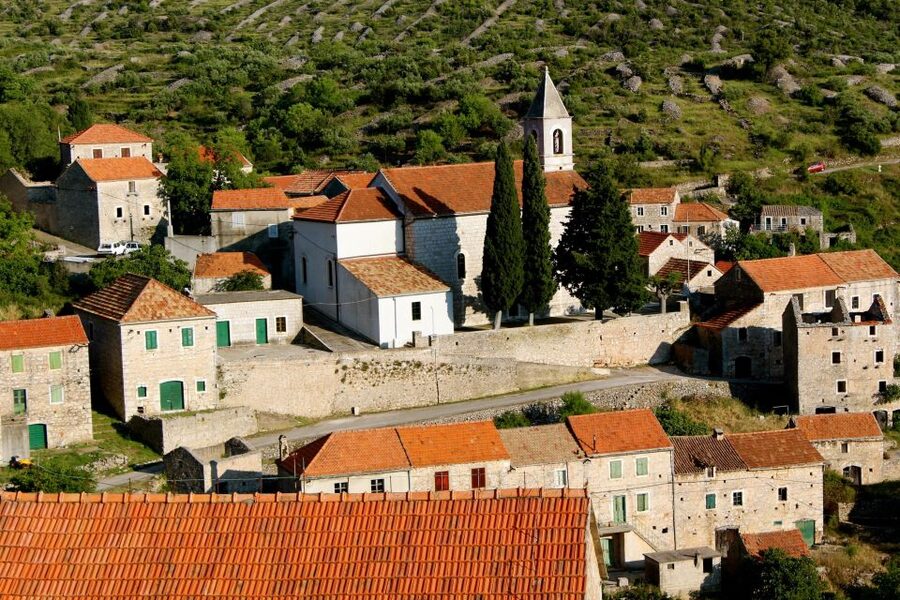Hvar Wine Tour + Dalmatian Dinner - Key points to know before booking