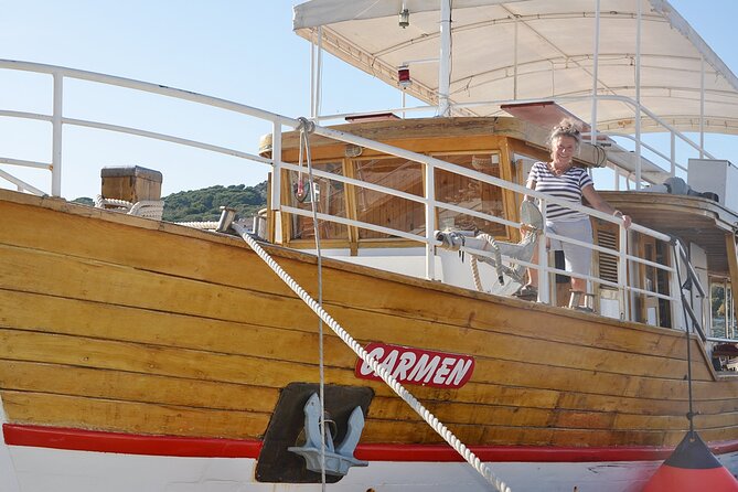 Island Hopping & City Walls Cruise with Food and Open Bar - Is $84.66 a fair price?