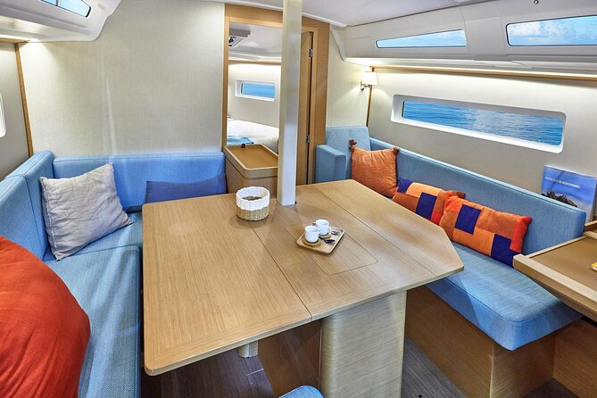 Islands Tour on Luxurious Jeanneau Sun Odyssey - Sunj Beach: a rare sandy break