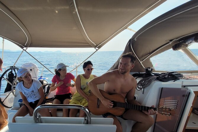 Islands Tour on Luxurious Jeanneau Sun Odyssey - Who will enjoy this outing most?