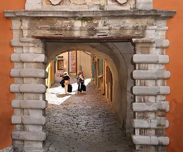 Istria Highlights Tour from Rijeka or Pula - Hum, where a village becomes a story