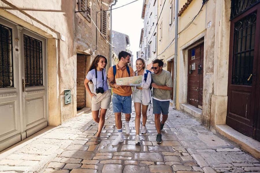 Jewels of Hvar – Guided Walking Tour - Hvar’s central square and the Town Loggia
