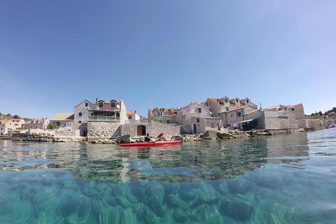 Kayaking to the island Prvić - Starting on Vodice Beach at Ul. Blata 44