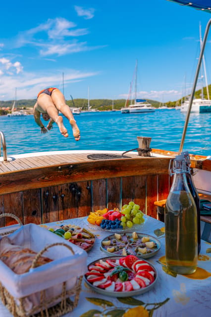 Korčula: Sail Away - tour with traditional craftmanship boat - Badija Island, monastery and a final chance to swim