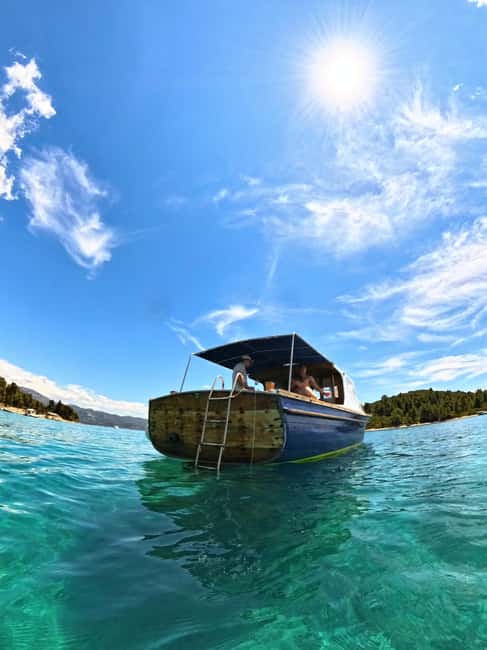 Korčula: Sail Away - tour with traditional craftmanship boat - Food, drinks, and the human side of the trip