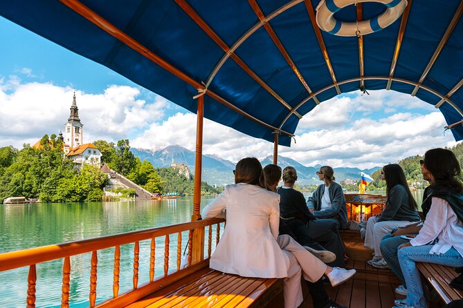Ljubljana and Bled Lake - Small Group - Day Tour from Zagreb - The pletna boat to Bled Island