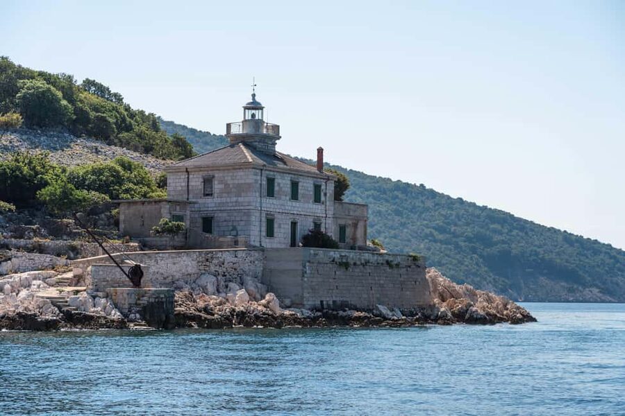 Lovran/Opatija: Swimming on Cres Island with Lunch - Group size, weather, and comfort