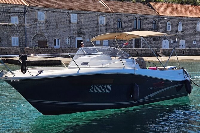 Luxury Private Speedboat Tour Islands & Blue Cave - Key points to know before booking