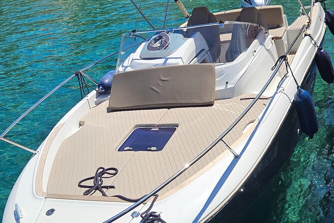 Luxury Private Speedboat Tour Islands & Blue Cave - Luka’s role and the value of a flexible skipper