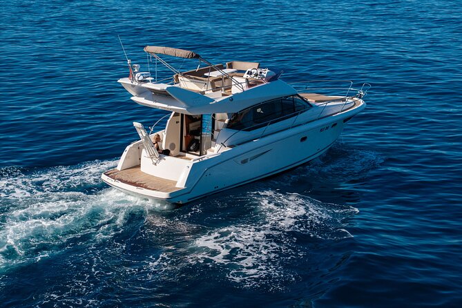 Luxury sunset cruise in Dubrovnik - Who will get the most from this cruise