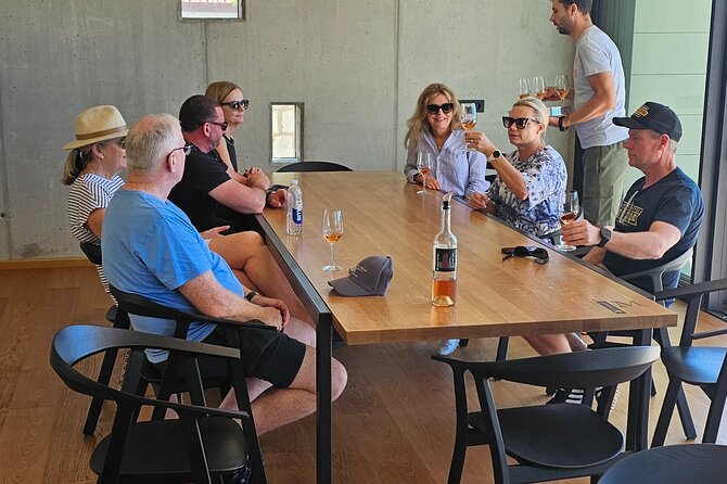 Luxury Wine and Oyster tasting - The private vehicle is part of the value