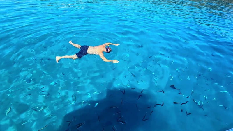 Makarska: 3-island Speedboat Cave & Blue Lagoon Tour - A five-hour island sampler from Makarska
