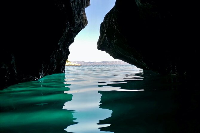 Makarska: 3-Island Speedboat Tour with Cave and Blue Lagoon - Zečevo’s blue lagoon