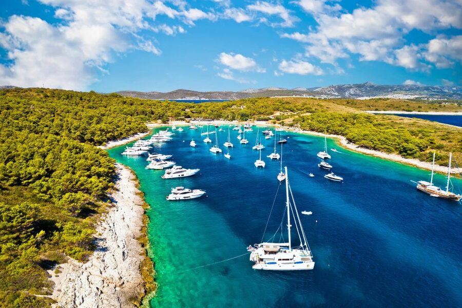 Makarska: 5-Islands Tour, Blue Cave, Vis, Hvar & Brač - Pakleni Islands: a short, refreshing water stop