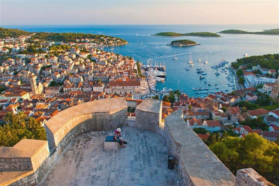 Makarska: 5-Islands Tour, Blue Cave, Vis, Hvar & Brač - The boat ride is part of the experience