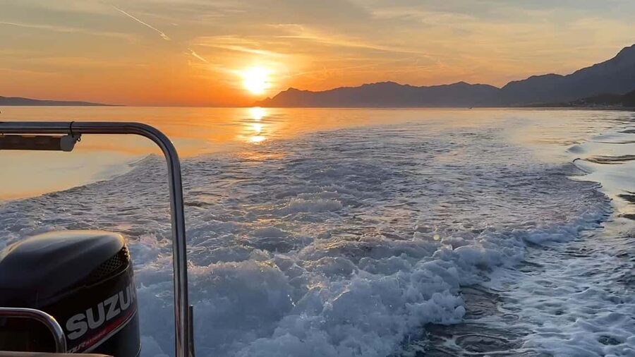Makarska: Speedboat Sunset Tour to hidden bay on island Brač - Puntica Bay gives the tour its purpose