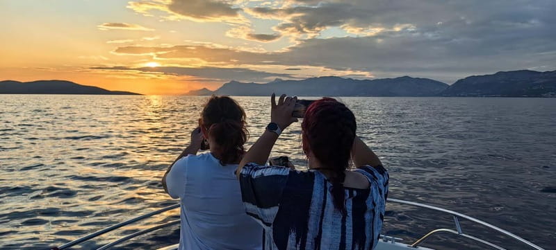 Makarska: Speedboat Sunset Tour to hidden bay on island Brač - My call: book it if you want water time and sunset color