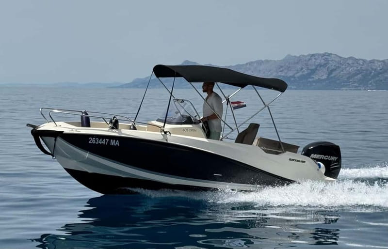 Makarska: Sunset private boat tour from Makarska - The first ride: leaving Makarska by speedboat