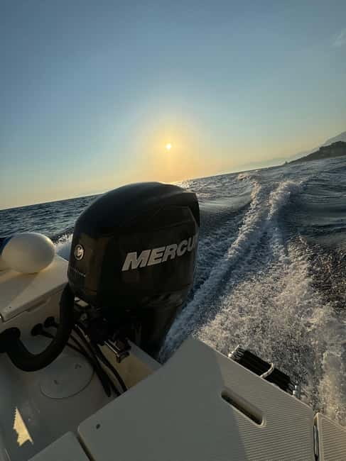 Makarska: Sunset private boat tour from Makarska - The return route and Makarska from offshore
