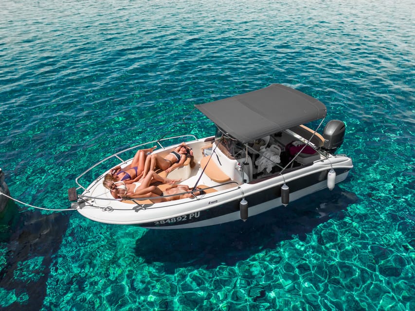 Medulin: Morning on Speedboat with Cave & Island Snorkeling - Relaxing on Sandy Levan Island