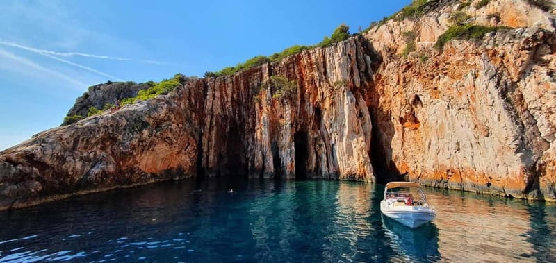 Milna: Boat Trip to Bol and The Hidden Bays of Brac island - Choosing between Sumartin and Pučišća