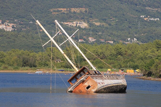 Montenegro Full Day Trip from Dubrovnik (small group) - Who should book this experience