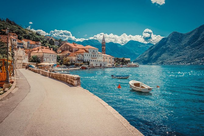 Montenegro Private Full Day Tour visiting Kotor and Perast - Crossing into Montenegro from Dubrovnik