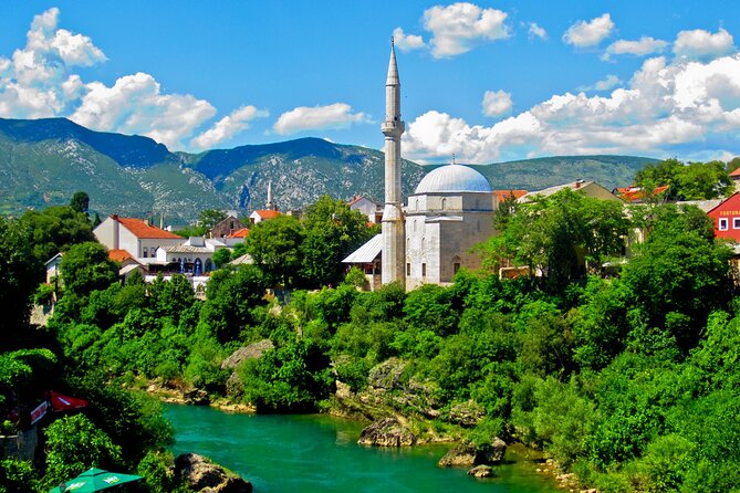Mostar Bosnia Full Day Private Trip from Dubrovnik - Kravice Falls and the afternoon crowd question