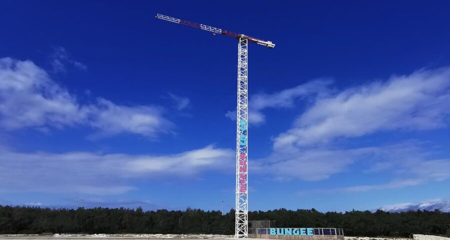 Novalja: Zrce Beach Bungee Jumping Experience - Solo leap or tandem jump