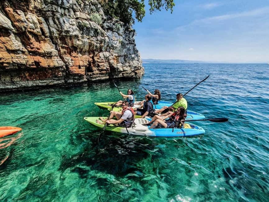 Opatija: Cliffs and caves kayak adventure - Exploring Grotta del Diavolo