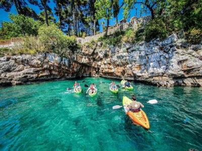 Opatija: Cliffs and caves kayak adventure