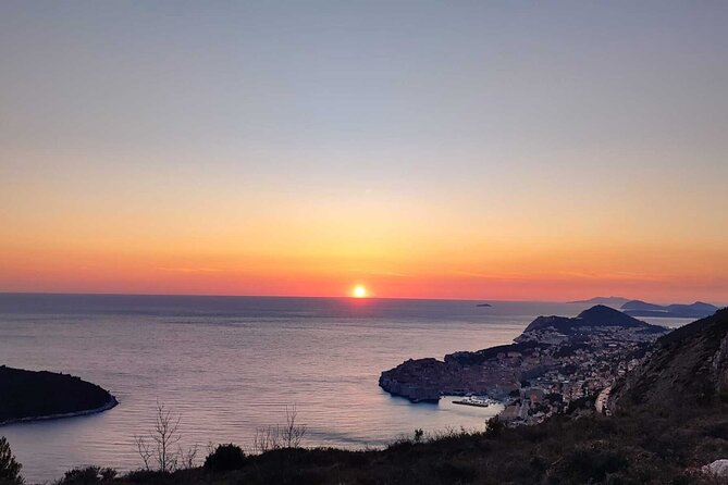 Panoramic Sunset Hike - Timing, weather, and cancellation