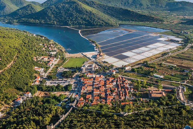 Peljesac and Ston Private Wine Tour with Tastings from Dubrovnik - Ston’s walls and salt pans in a short walking break