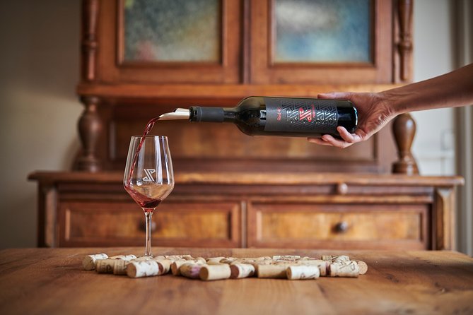 PERVINO - Wine tasting - Local grapes and international varieties