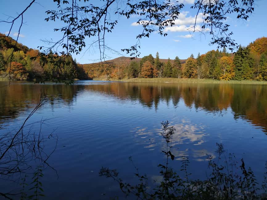 Plitvice Lakes: Guided Walking Tour with Boat Ride - Continuing into the upper lakes