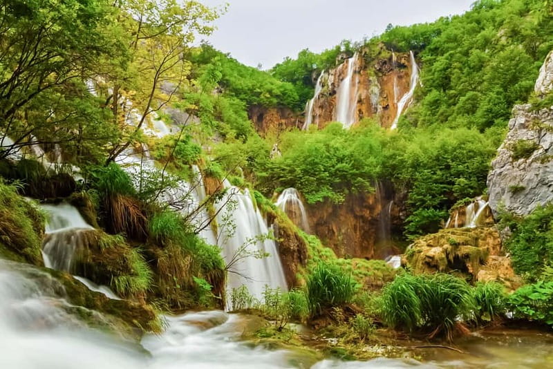 Plitvice Lakes: Guided Walking Tour with Train and Boat Ride - Starting at Entrance 1