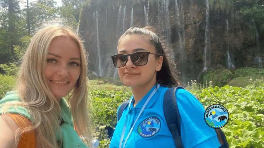 Plitvice Private Tour: Secured Tickets, Train & Boat Ride - Zigzag paths beside the lower and upper lakes