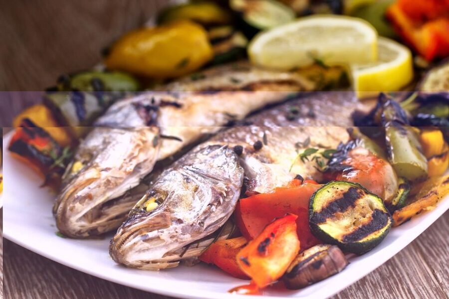 Porec: Boat Cruise with Barbecue Lunch - Lunch is practical rather than elaborate