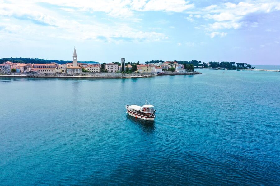 Poreč: Dolphin Spotting Cruise with Included Drinks - Is $35 good value?