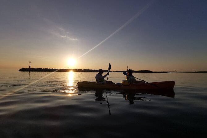 Poreč sunset sea kayaking tour - Meeting at 6 pm for a calm start